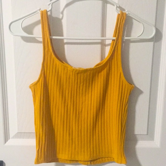 ⭕️3for$15⭕️ Yellow crop top tank - Picture 5 of 6